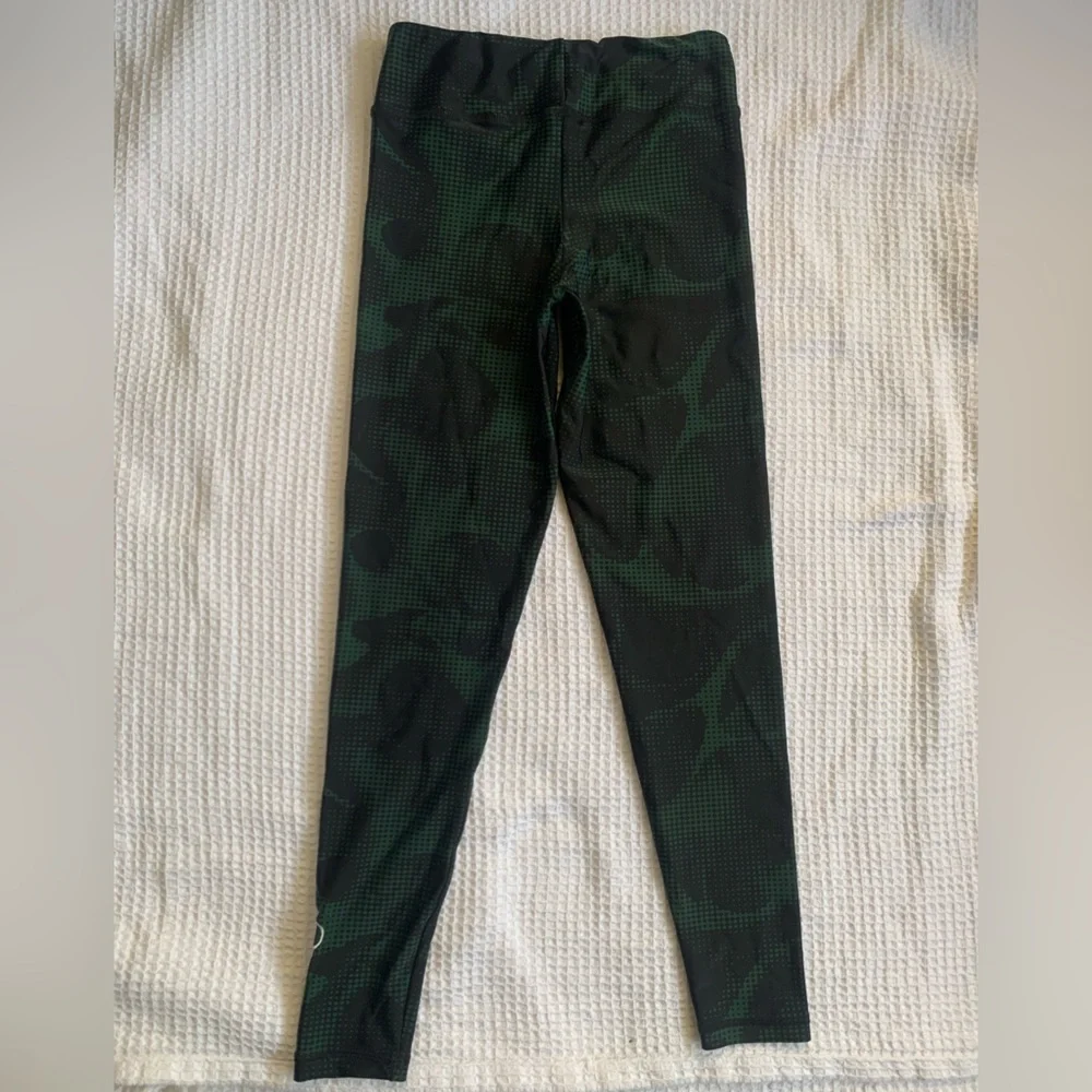 BootyQueen Apparel Women’s Green Black Dotted Camo Workout Gym Leggings - Size L